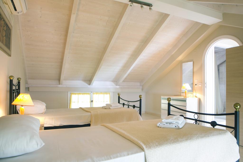 Irena Studios & Apartments Svoronata Extérieur photo